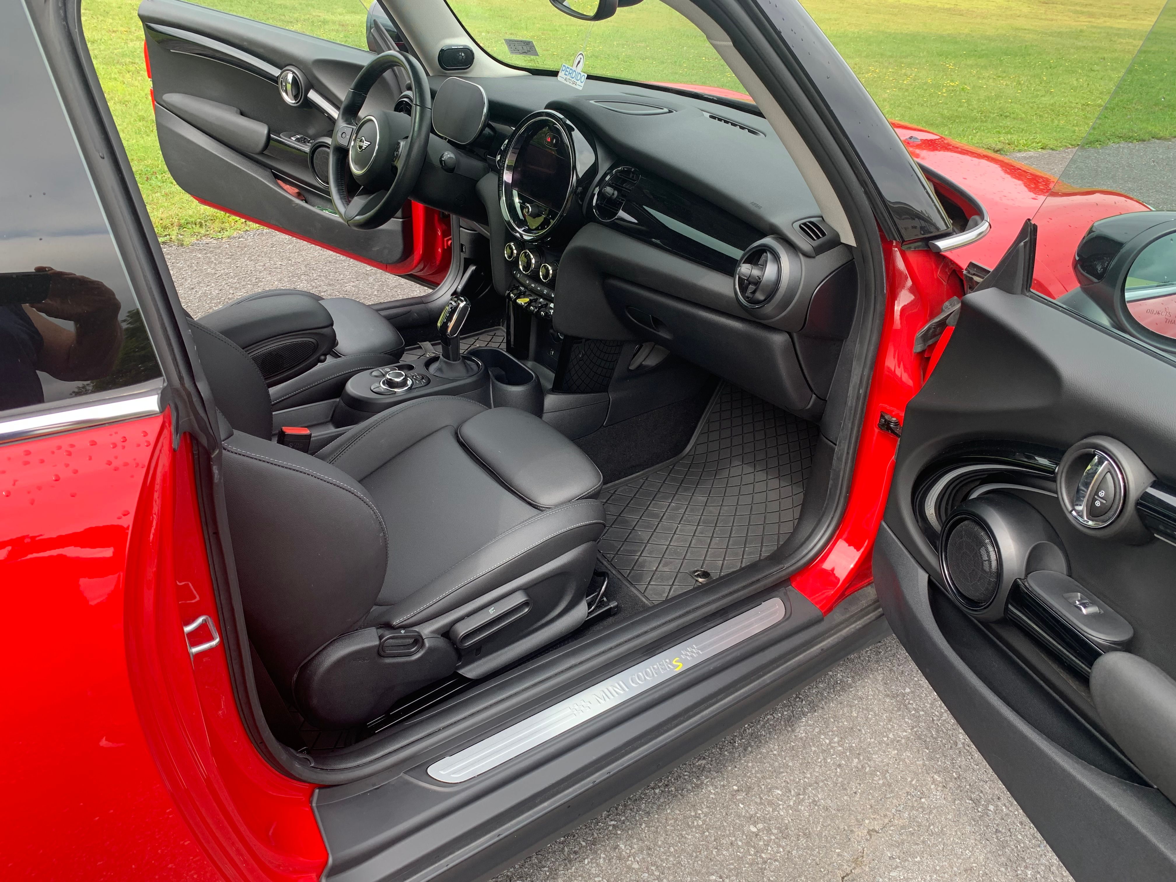 Used 2024 MINI Cooper SE FWD image 6