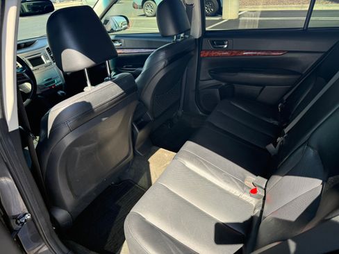 Used 2012 Subaru Legacy 3.6R Limited w/ Popular Pkg 2 image 10