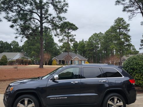 Used 2015 Jeep Grand Cherokee Limited image 2