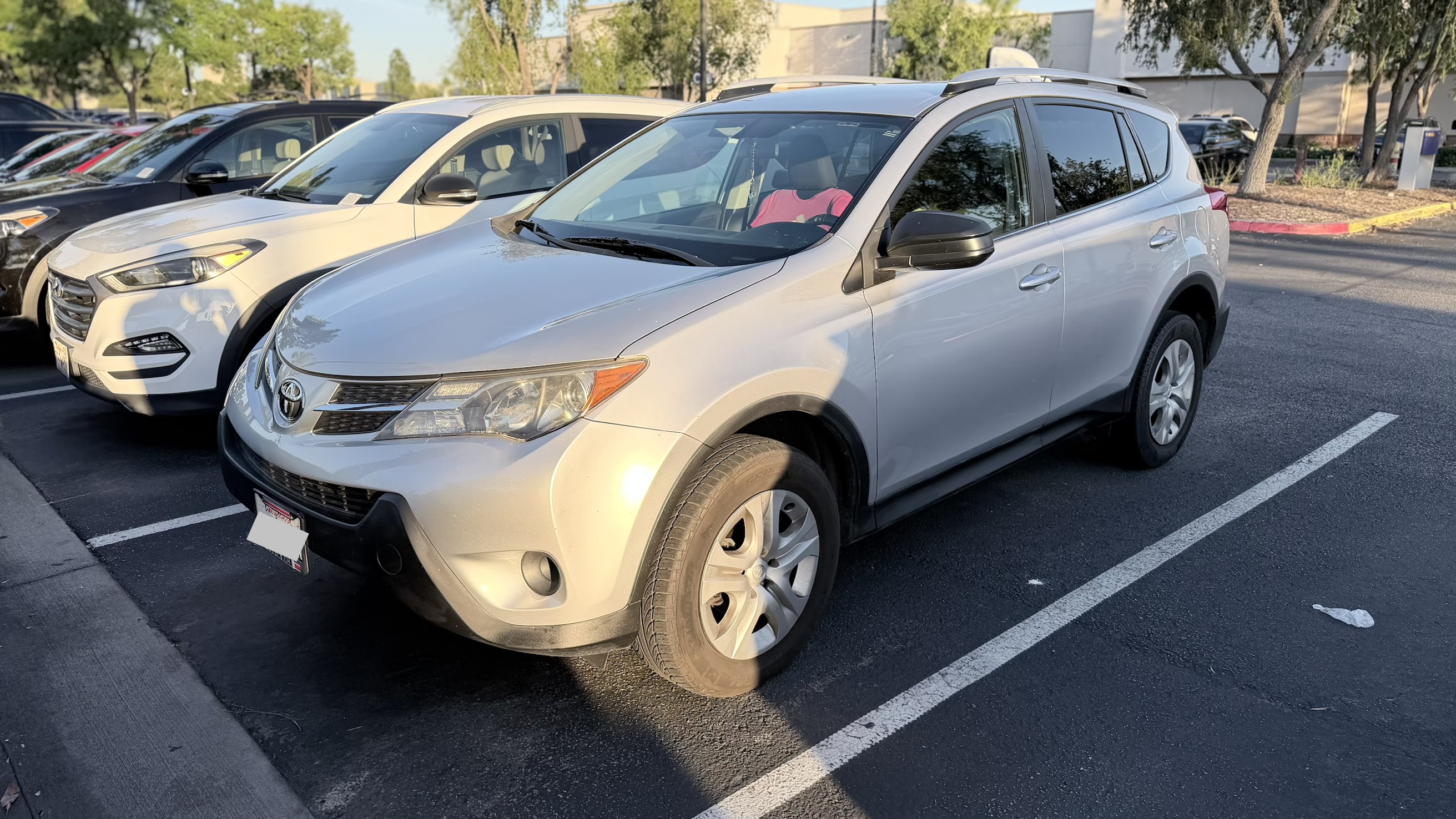 Used 2015 Toyota RAV4 LE FWD image 12