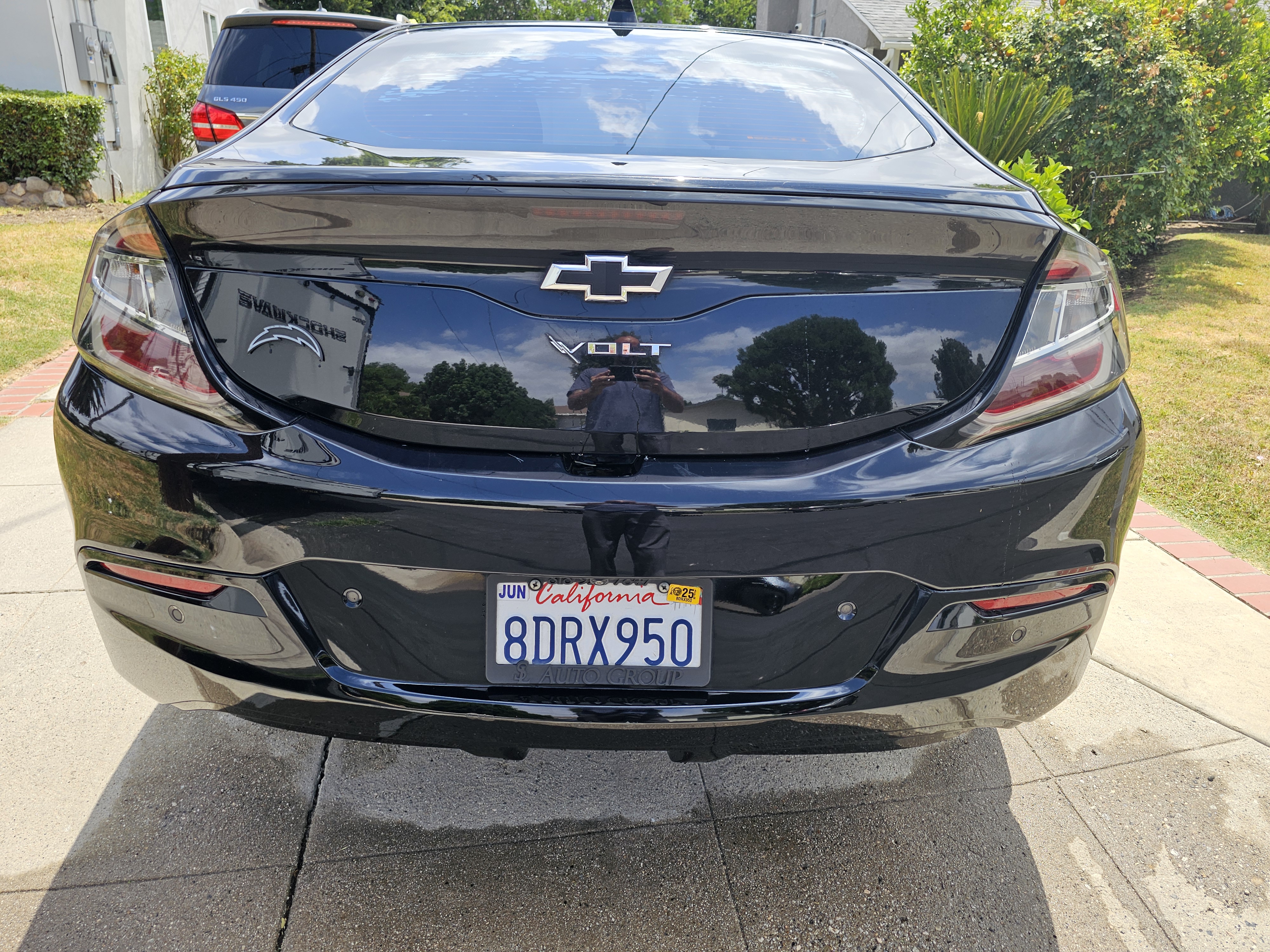 Used 2018 Chevrolet Volt LT w/ LT Driver Confidence Package FWD image 1