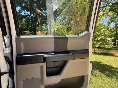 Used 2020 Ford F250 XL w/ STX Appearance Package AWD/4WD image 13
