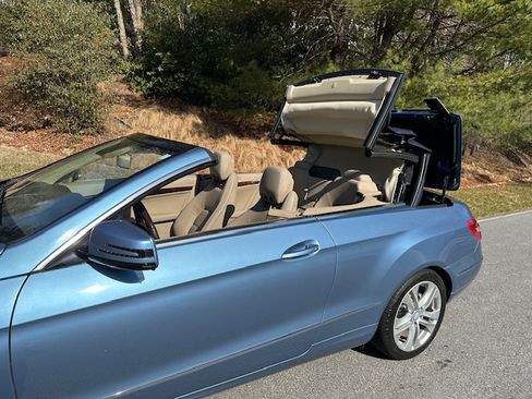 Used 2011 Mercedes-Benz E 350 Cabriolet image 10