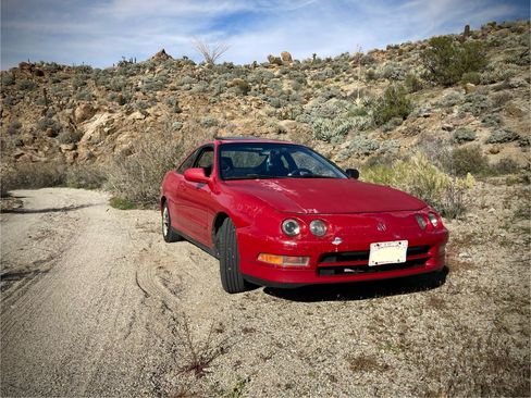 Used 1996 Acura Integra LS image 2