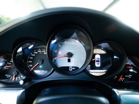 Used 2015 Porsche 911 Targa 4S image 27