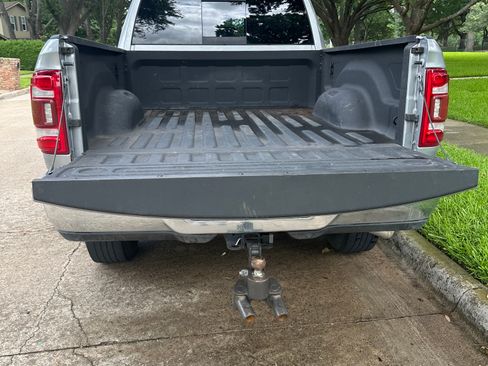 Used 2022 RAM 2500 Laramie AWD/4WD image 4