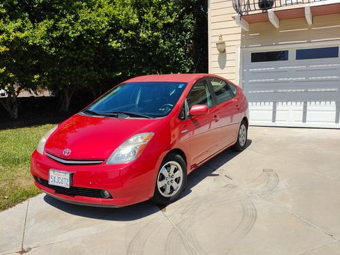 Used 2006 Toyota Prius w/ Pkg 7 FWD image 8