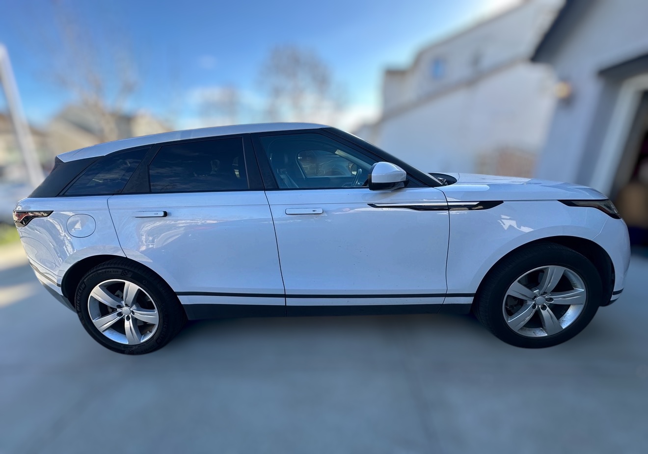 Used 2018 Land Rover Range Rover Velar S AWD/4WD image 2