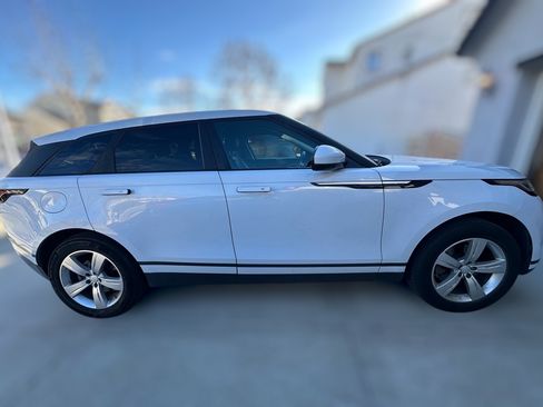 Used 2018 Land Rover Range Rover Velar S image 2