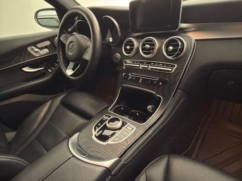 Used 2018 Mercedes-Benz GLC 300 4MATIC image 12