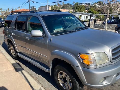 Used 2001 Toyota Sequoia Limited image 5