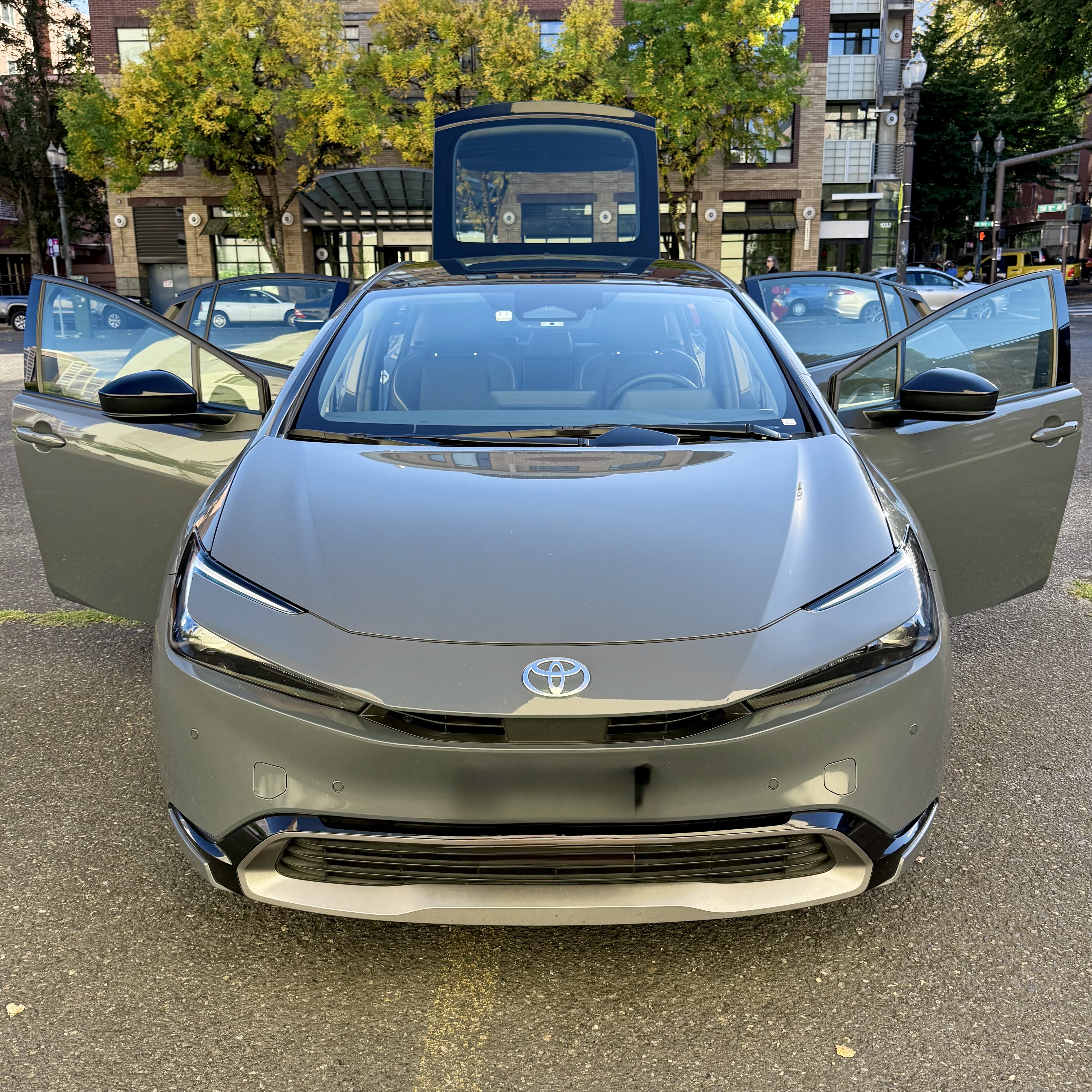 Used 2023 Toyota Prius XLE AWD/4WD image 9