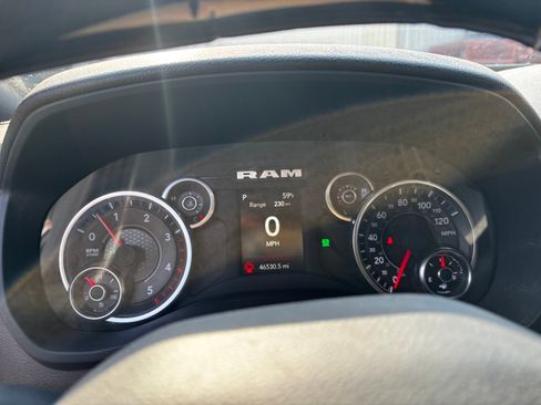 Used 2024 RAM 3500 Tradesman w/ Chrome Appearance Group RWD image 24