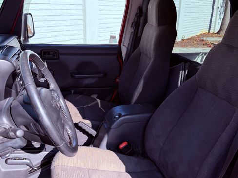 Used 2003 Jeep Wrangler Sport image 8