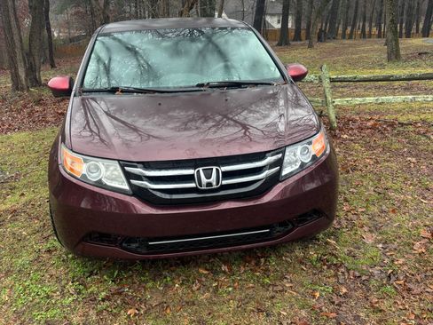 Used 2014 Honda Odyssey EX image 1