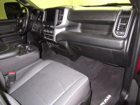 Used 2024 RAM 2500 Tradesman w/ Chrome Appearance Group image 16