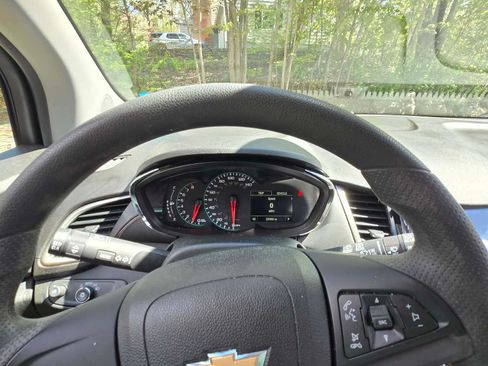 Used 2017 Chevrolet Trax LS AWD/4WD image 5