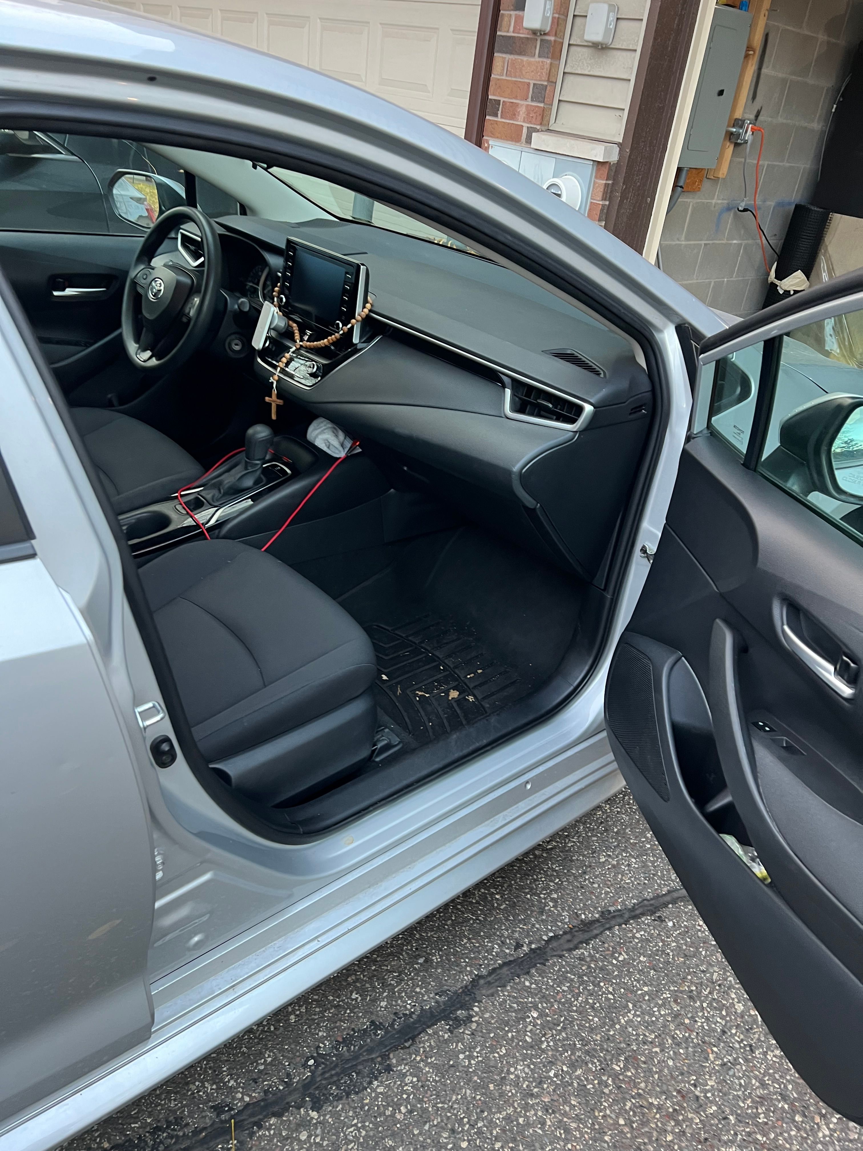 Used 2021 Toyota Corolla LE FWD image 8