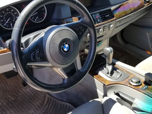 Used 2007 BMW 530i Sedan image 10