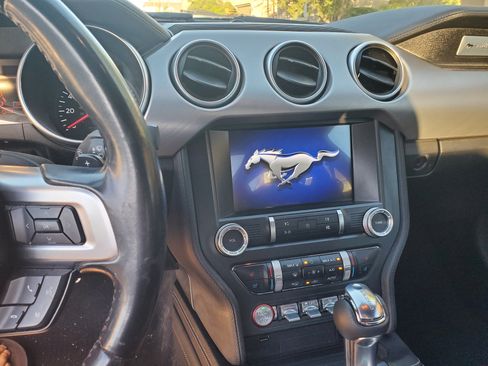 Used 2019 Ford Mustang Premium image 13