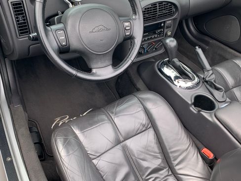 Used 2000 Plymouth Prowler image 11