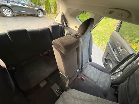 Used 2015 Nissan Rogue S w/ S Family Package image 15