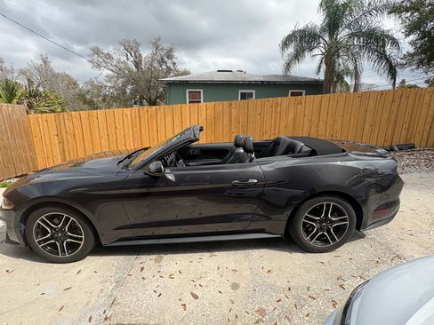 Used 2022 Ford Mustang Premium image 1