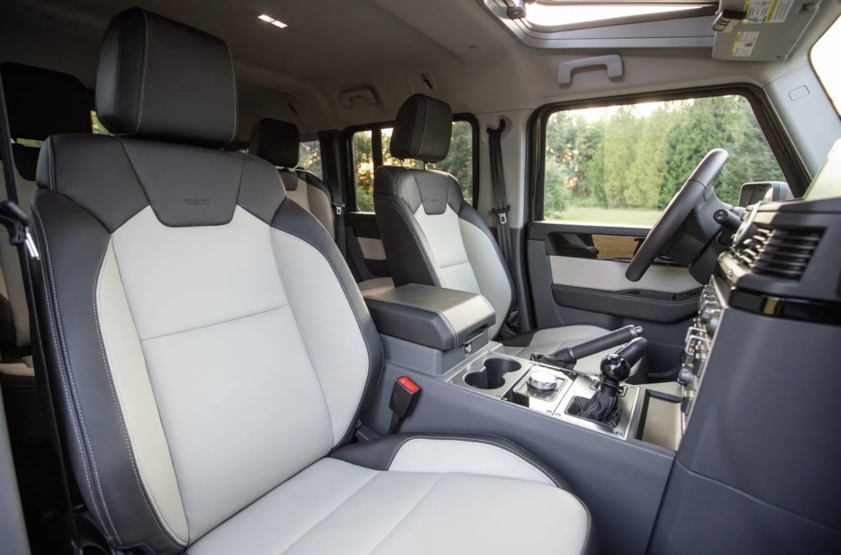Used 2025 INEOS Grenadier Station Wagon AWD/4WD image 5