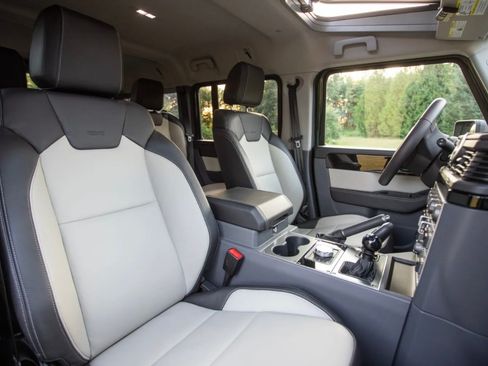 Used 2025 INEOS Grenadier Station Wagon AWD/4WD image 5