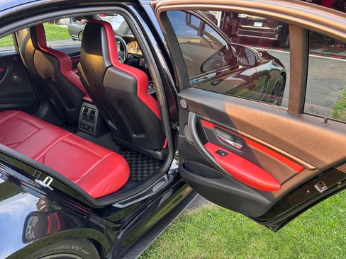 Used 2018 BMW M3 RWD image 18