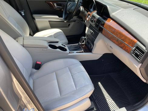 Used 2010 Mercedes-Benz GLK 350 4MATIC image 8