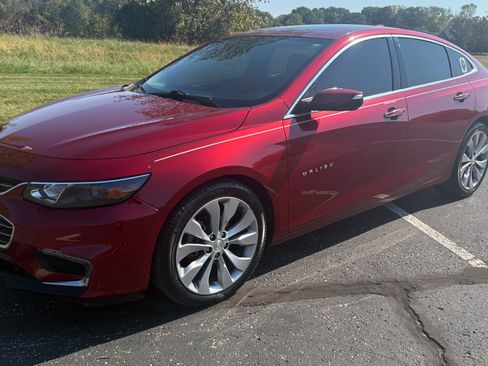 Used 2018 Chevrolet Malibu Premier w/ Premier Sun and Wheel Package image 8