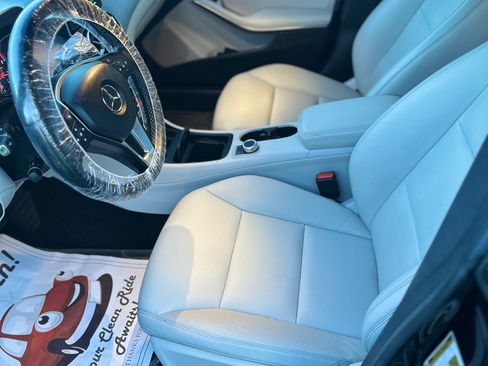 Used 2014 Mercedes-Benz CLA 250 image 4