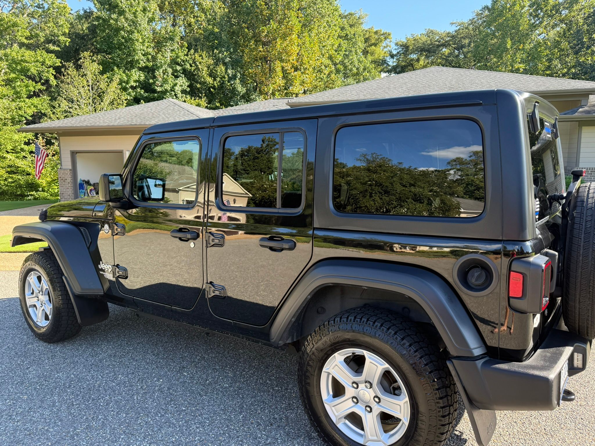 Used 2020 Jeep Wrangler Unlimited Sport S AWD/4WD image 2