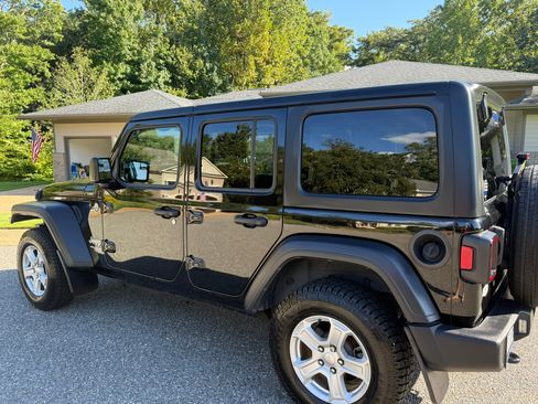 Used 2020 Jeep Wrangler Unlimited Sport S AWD/4WD image 5