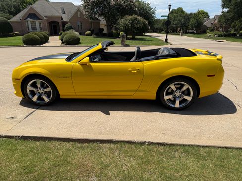 Used 2013 Chevrolet Camaro SS w/ RS Package RWD image 13