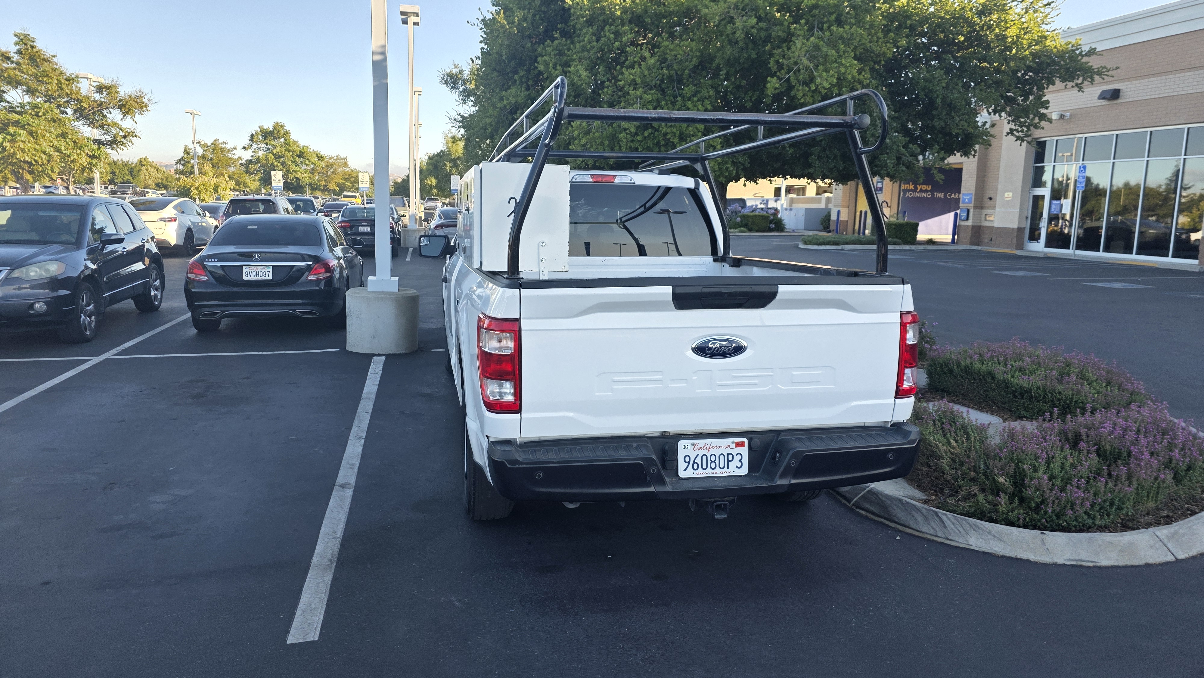 Used 2022 Ford F150 XL w/ Equipment Group 101A High RWD image 5