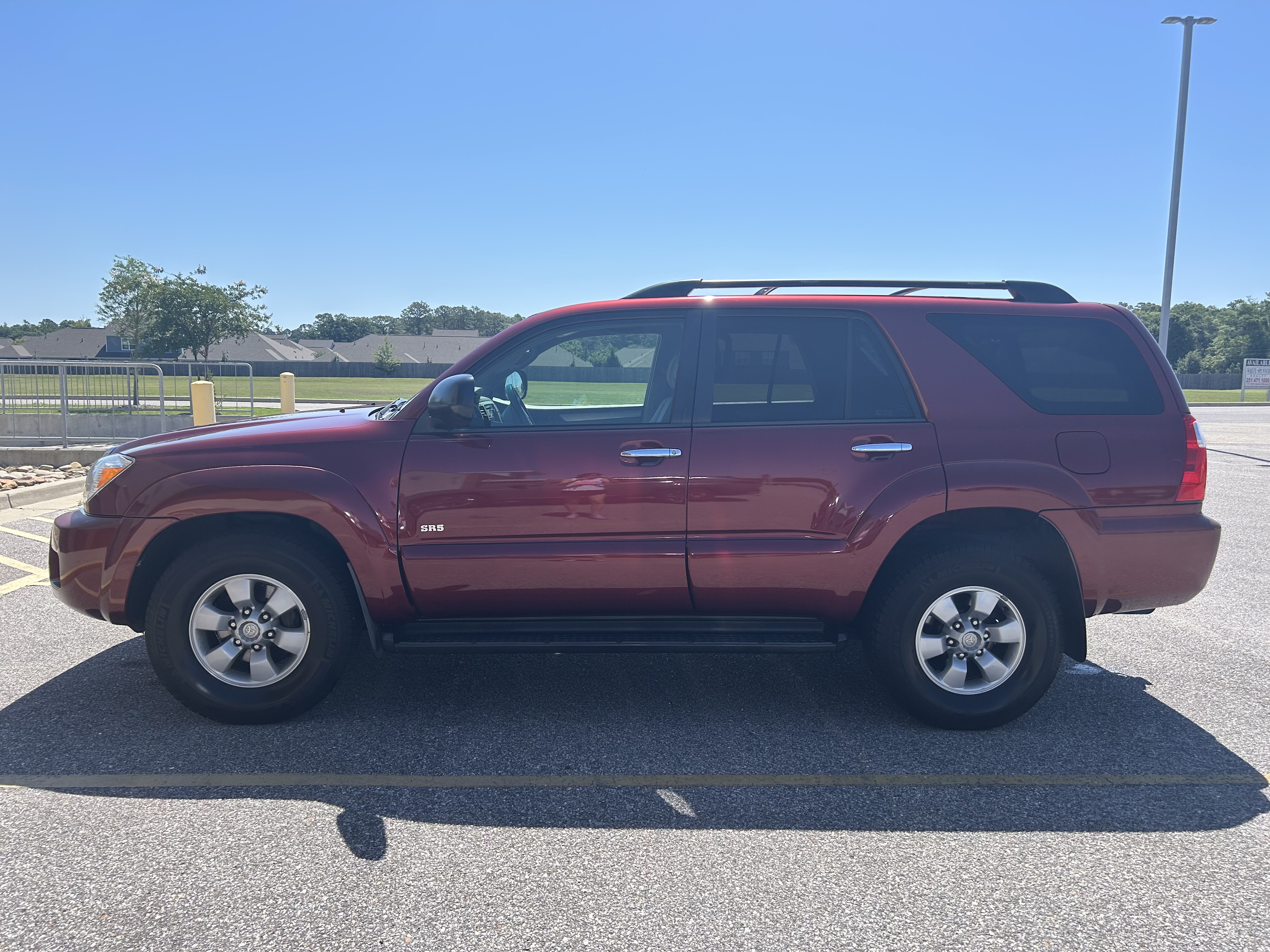 Used 2009 Toyota 4Runner SR5 RWD image 2
