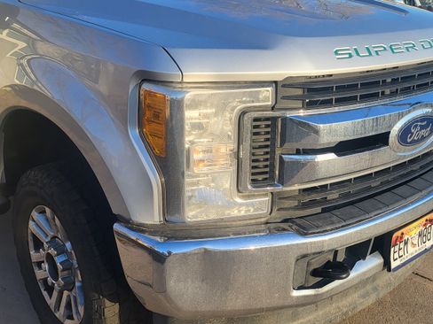 Used 2017 Ford F250 XLT image 4