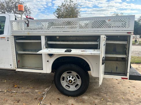 Used 2016 Chevrolet Silverado 2500 W/T w/ WT Fleet Convenience Package image 2