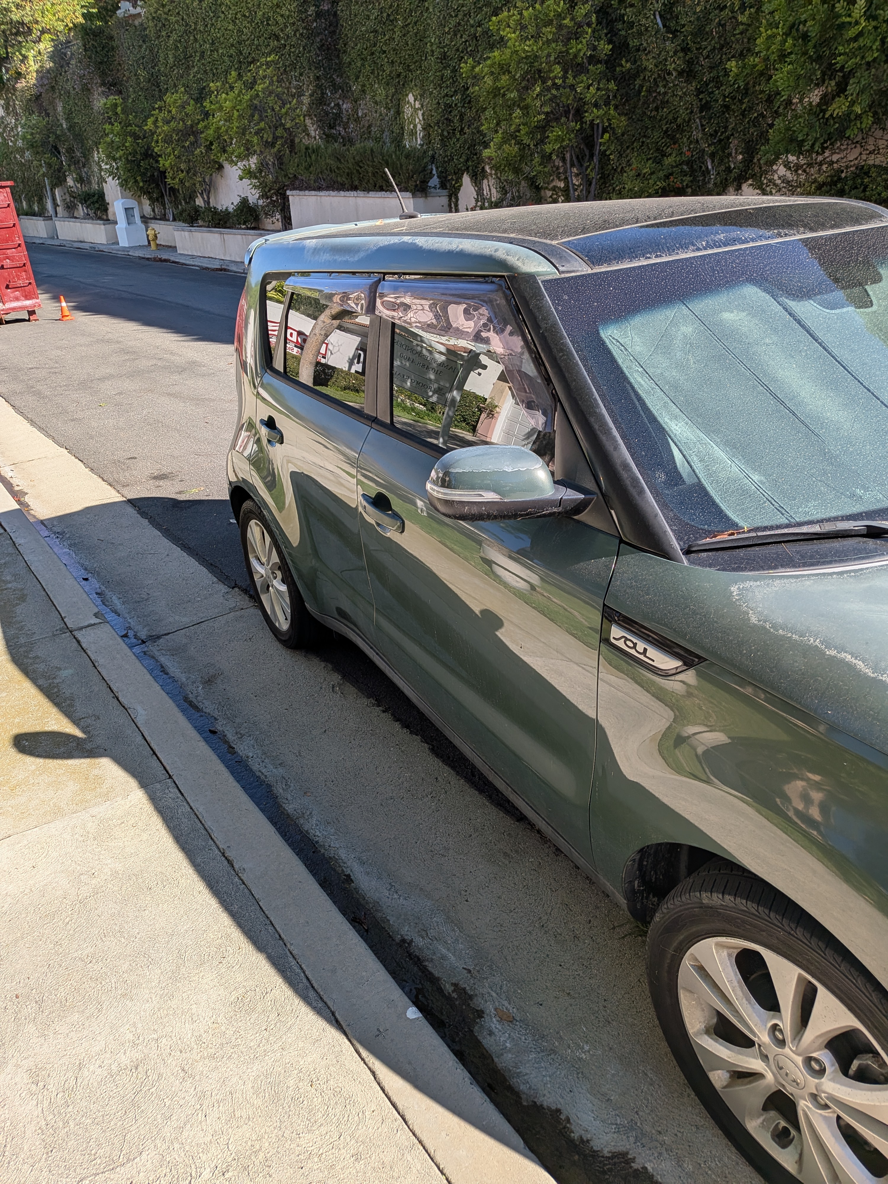 Used 2014 Kia Soul + w/ Primo Package FWD image 4