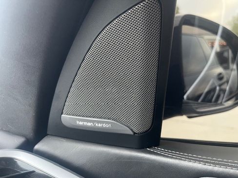 Used 2022 BMW X7 xDrive40i w/ M Sport Package image 16