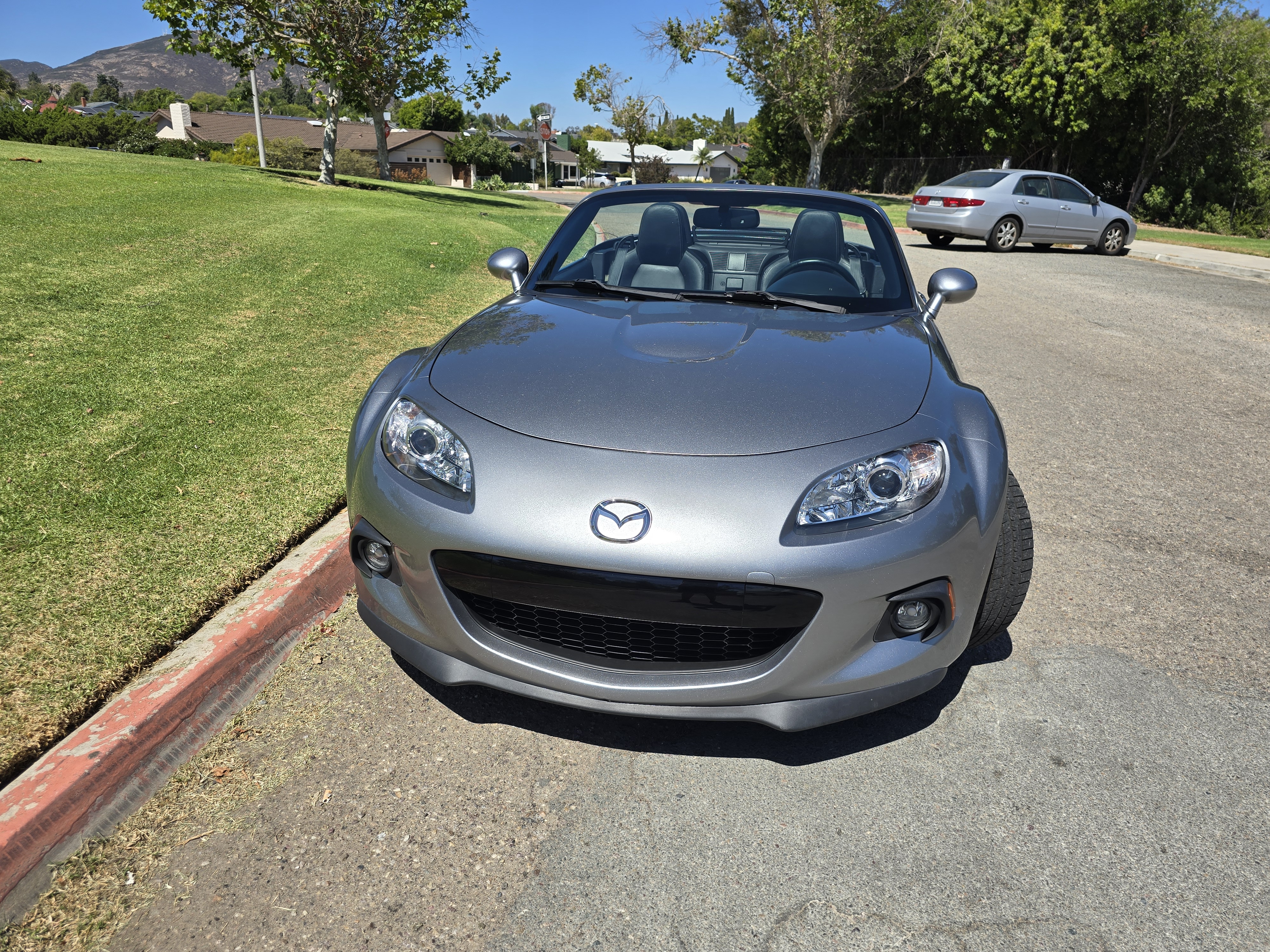 Used 2013 MAZDA MX-5 Miata Grand Touring w/ Premium Pkg RWD image 2