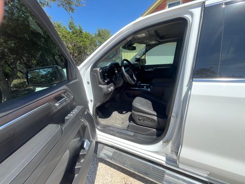 Used 2024 GMC Sierra 1500 SLT image 6