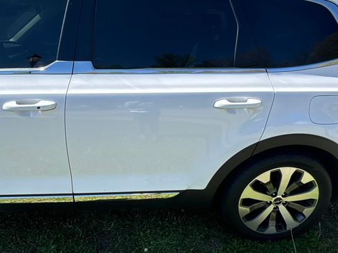 Used 2022 Kia Telluride EX w/ EX Premium Package image 12