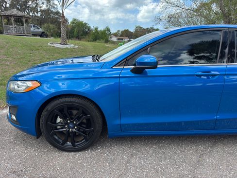 Used 2020 Ford Fusion SE w/ Equipment Group 151A image 2