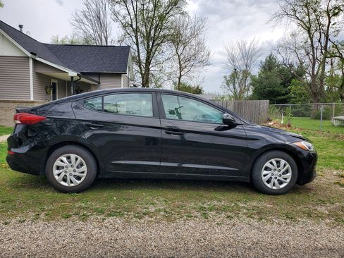 Used 2017 Hyundai Elantra SE image 6