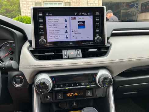 Used 2019 Toyota RAV4 XLE Premium w/ Advanced Technology Package AWD/4WD image 4