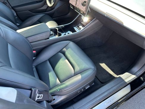 Used 2020 Tesla Model 3 Standard Range Plus image 16