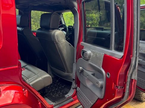 Used 2008 Jeep Wrangler Unlimited X image 9